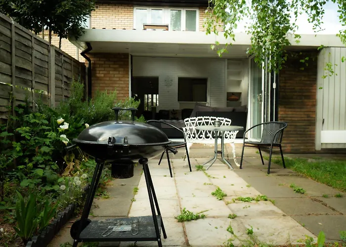 Shard View 3 Bed Entire Home